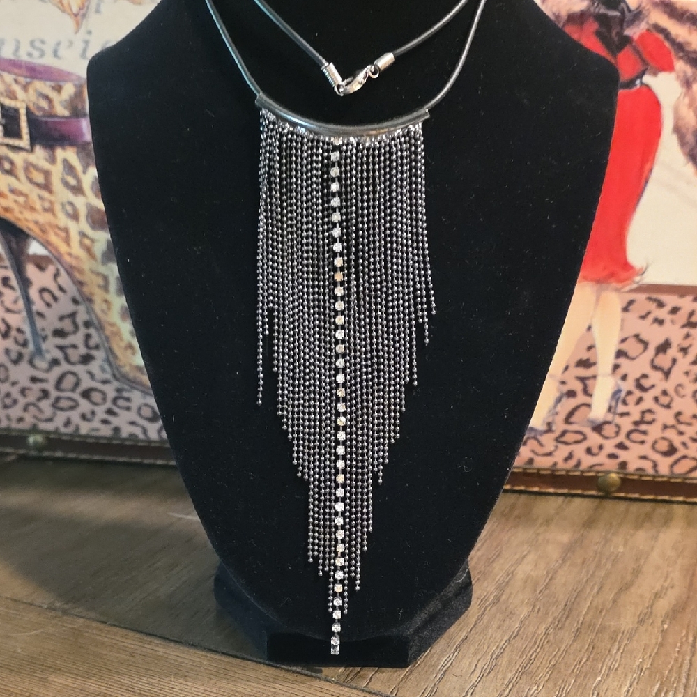 Chic Silver Fringe Necklace